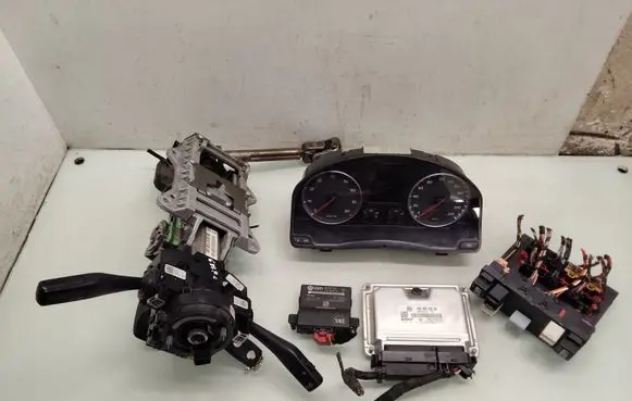 Engine ECU kit and lock set