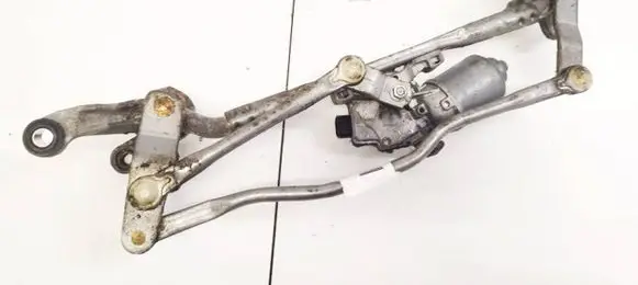 Mazda 5 Front wiper linkage and motor