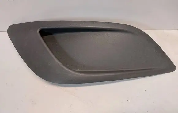 Ford Focus Front bumper lower grill 8M51-19953-B
