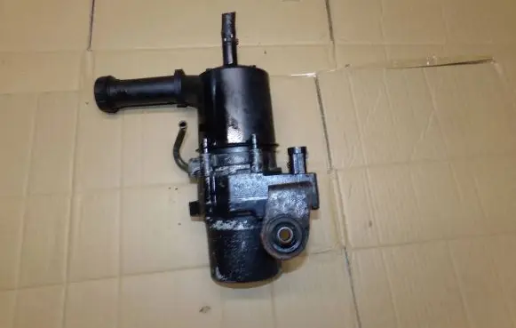 Citroen C4 I Power steering pump