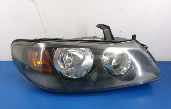 Nissan Almera Tino Headlight/headlamp