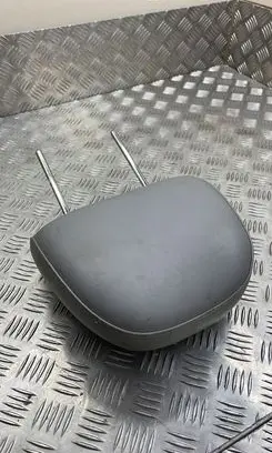 Hyundai Santa Fe Front seat headrest 