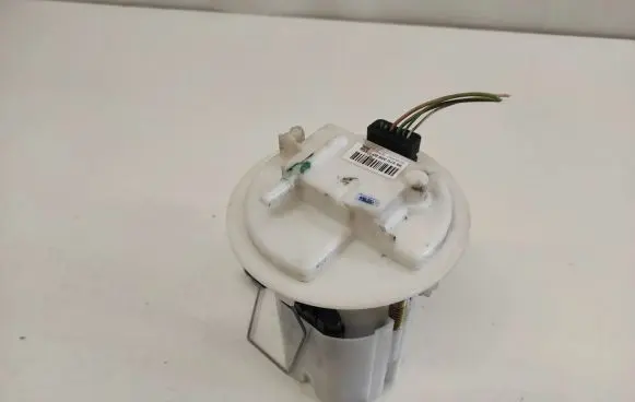 Peugeot 207 CC Fuel level sensor 9657035980 00322