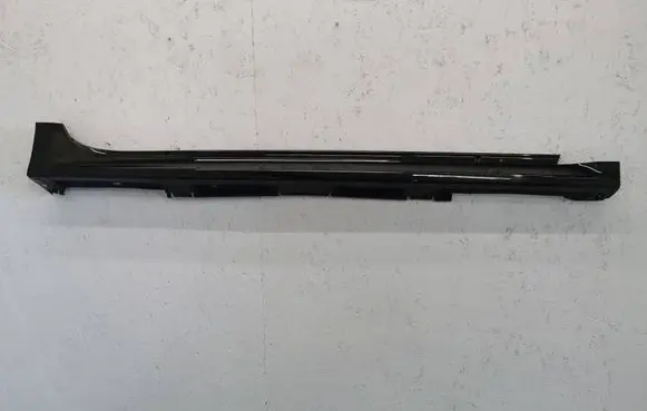 Toyota Yaris XP210 Sill/side skirt trim 