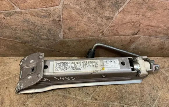 Mercedes-Benz E W211 Lift Jack A2115830115