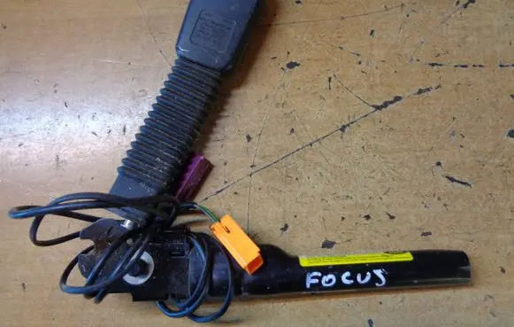Ford Focus Front seatbelt buckle 4M51A61208BH