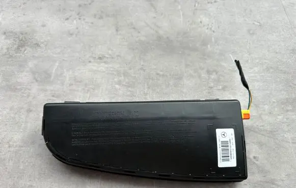 Mercedes-Benz GLE AMG (W166 - C292) Seat airbag 1668600502 611109801