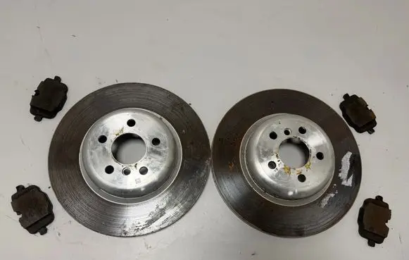 BMW X7 G07 Rear brake disc 6880079 8887187