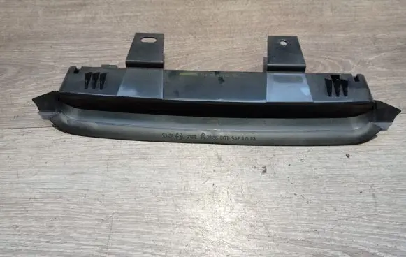 Volvo V50 Third/center stoplight