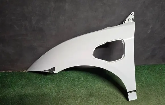 Jaguar I-Pace Fender J9D3-16006-A