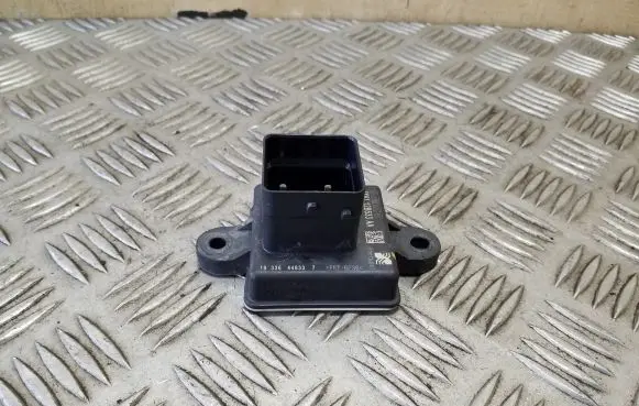 Glow plug pre-heat relay