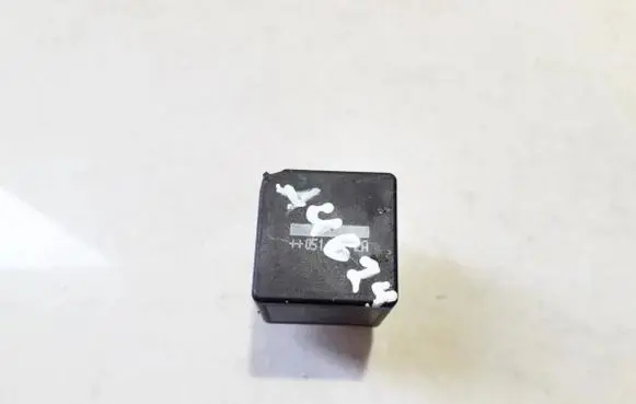 Ford Focus Other relay 2s7t14b192aa v23136b1x66