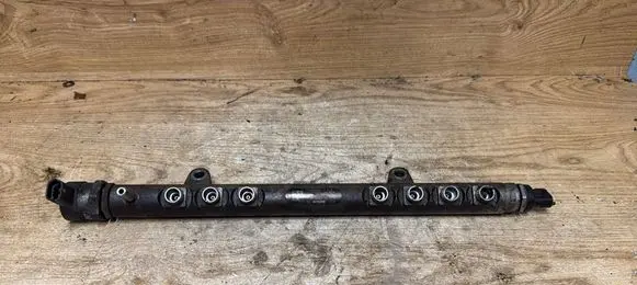 Volvo V70 Fuel main line pipe 0445215025