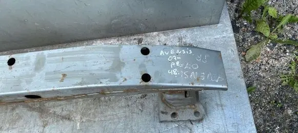 Toyota Avensis T250 Front bumper cross member
