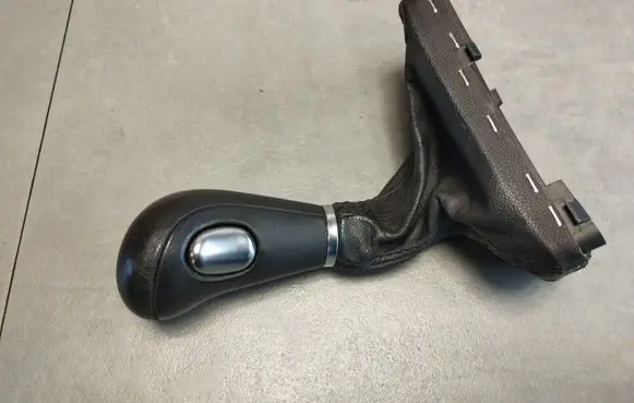 Audi A6 S6 C6 4F Gear lever shifter trim leather/knob 4F1713139N