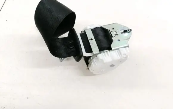 Audi A3 S3 8P Rear seatbelt 33030032C