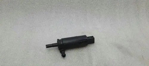 BMW 3 E92 E93 Windscreen/windshield washer pump 6973097