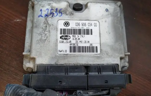 Volkswagen Polo Engine control unit/module 036906034gs