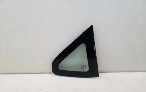 Nissan Qashqai Rear side window