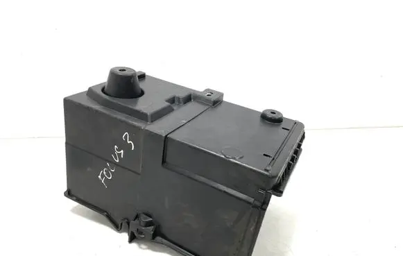 Ford Focus Battery box tray AM5110723AD C8C9A