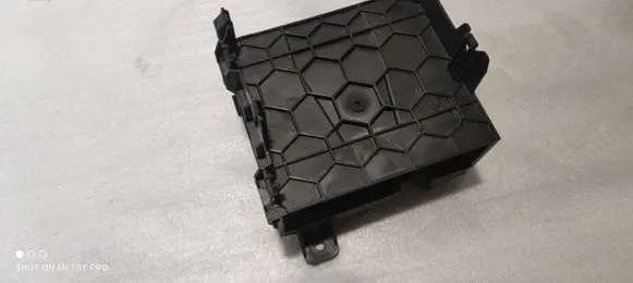 Audi S5 Navigation GPS unit bracket/holder 8T0907368