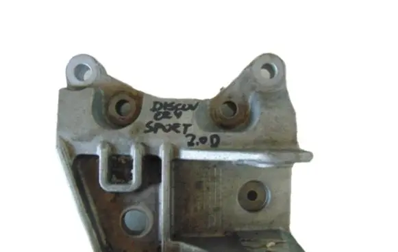Land Rover Discovery Sport Engine mounting bracket GJ326P096AF