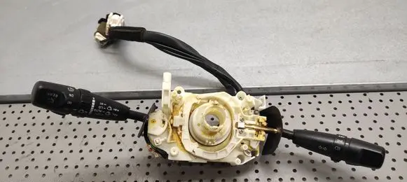KIA Carnival Wiper turn signal indicator stalk/switch 46431B