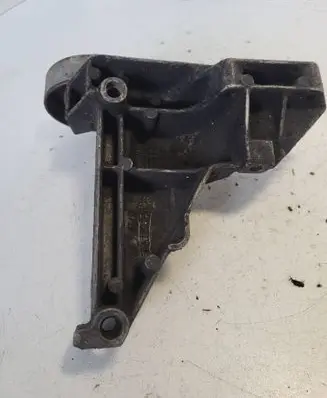 BMW 5 E39 Engine mounting bracket 2245747