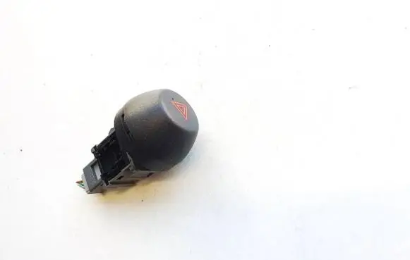 Toyota RAV 4 (XA30) Hazard light switch 15b060