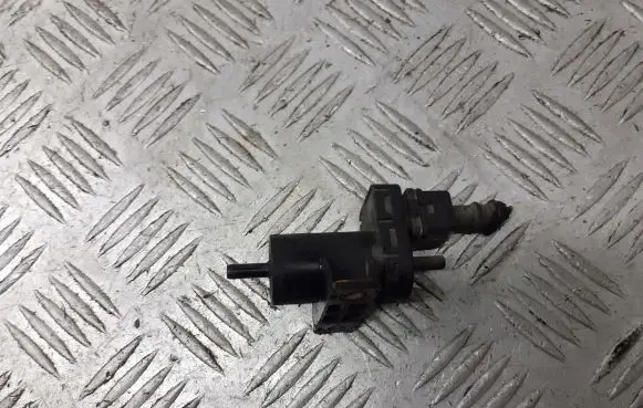 Nissan Primera Vacuum valve 7700113709