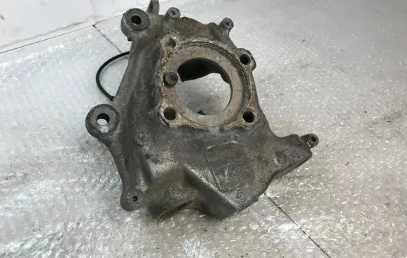 BMW 5 E39 Front wheel hub 1091988