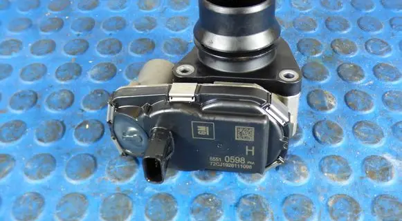Opel Astra K Throttle body valve 55510598 55491961 H0411929121930