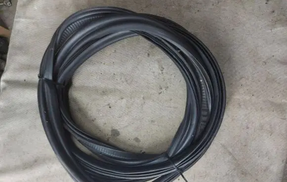 Ford Galaxy Trunk rubber seal (body) AW21N5