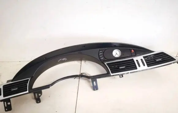 Chrysler Pacifica Dashboard trim f1014b2021 17308839