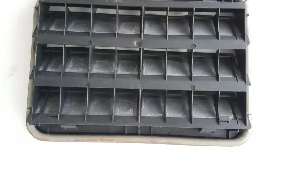 BMW 4 F36 Gran coupe Quarter panel pressure vent 9176945