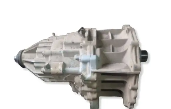 Nissan Pathfinder R51 Manual 5 speed gearbox 32131CD340 3125949 EA70