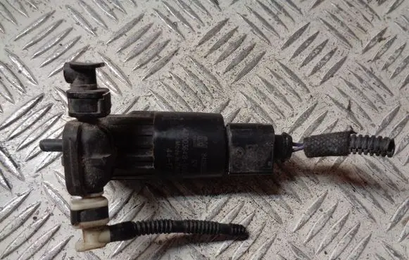 Opel Astra K Windscreen/windshield washer pump 84139203