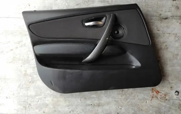 BMW 1 E81 E87 Front door card panel trim 697813706