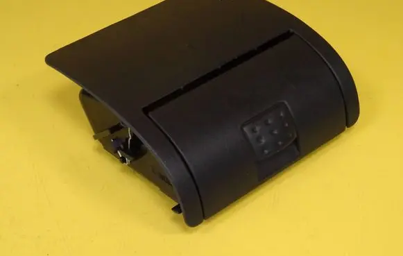 Car ashtray