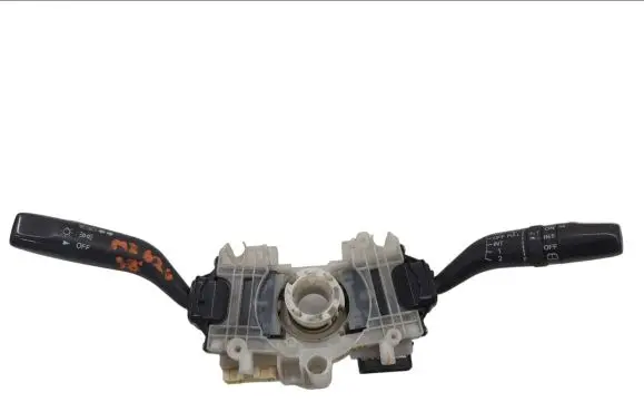 Mazda 626 Wiper turn signal indicator stalk/switch 17B122
