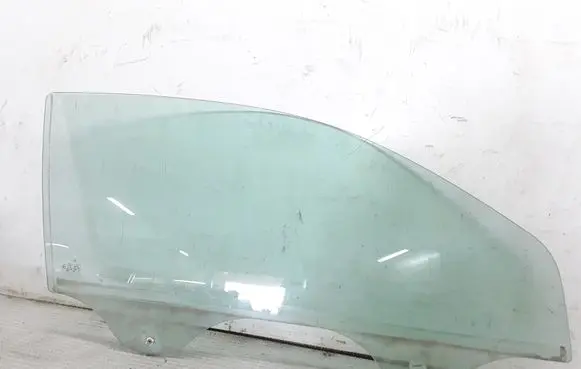 Mercedes-Benz C W203 Front door window/glass (coupe) 