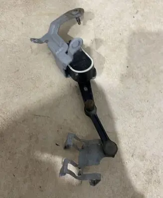 Rear air suspension level height sensor