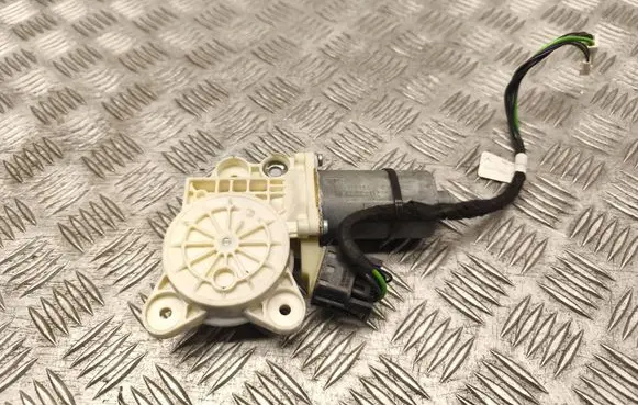 Mercedes-Benz E W211 Front door window regulator motor A2118202942