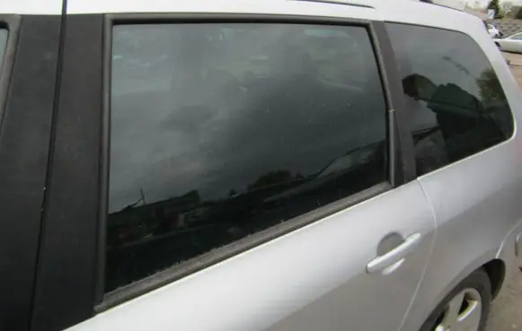 Peugeot 307 CC Rear door window glass 