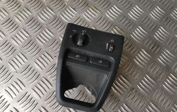 Volvo XC90 Light switch 30739302