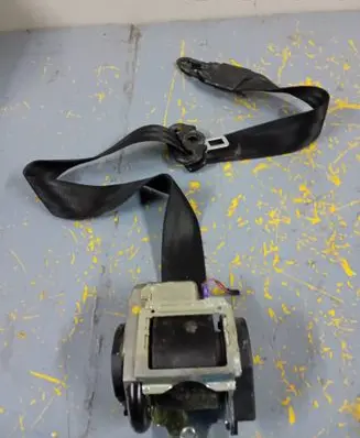 Audi A6 S6 C6 4F Front seatbelt 605404600 008L000 52031