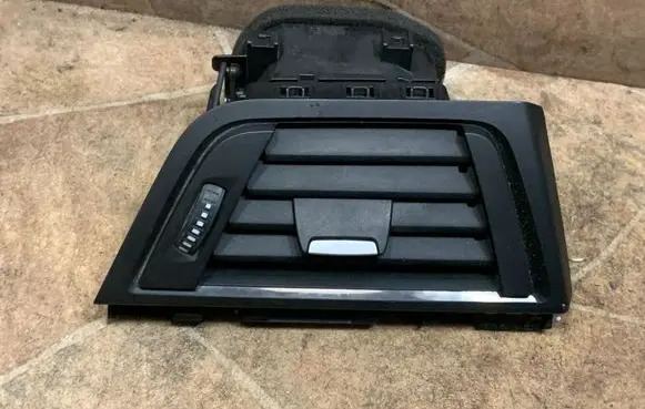 BMW 3 F30 F35 F31 Dashboard air vent grill cover trim 9218550