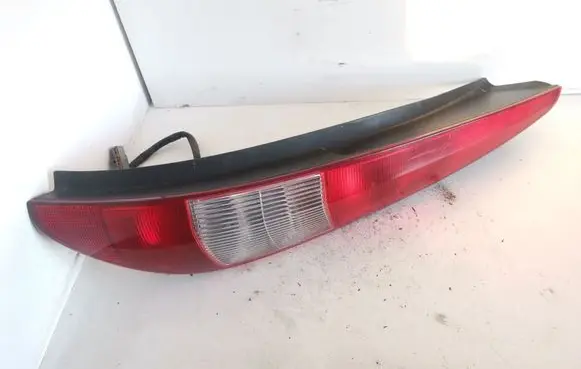 Ford Mondeo Mk III Rear/tail lights 1S7113404 1S7113404C