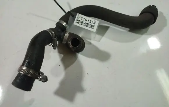Opel Astra H Engine coolant pipe/hose 