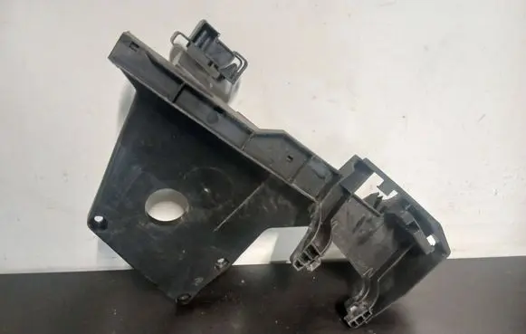 Volvo V70 Front door exterior handle/bracket 30661073